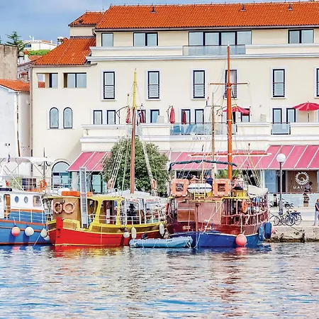 2 Bedroom Lovely In 아파트 *