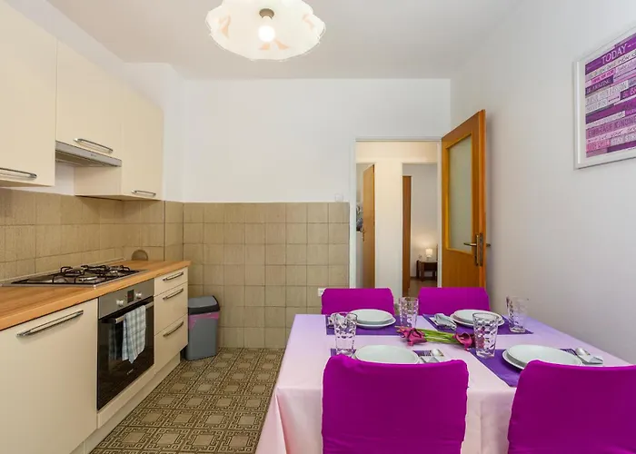 Beautiful In Apartman